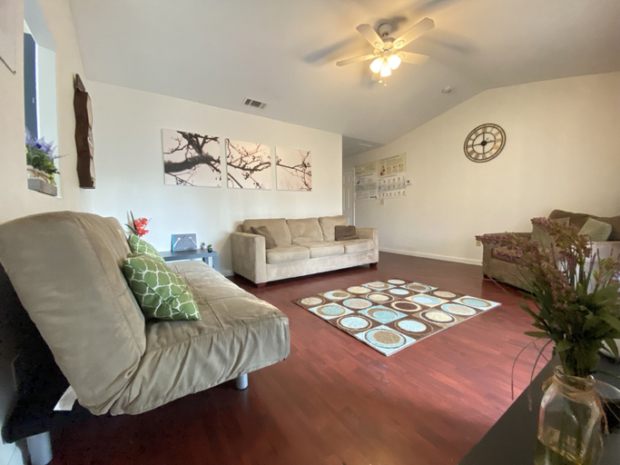 Bedroom 2, WHOLE Family - Wholstyl 13th, Sacramento
