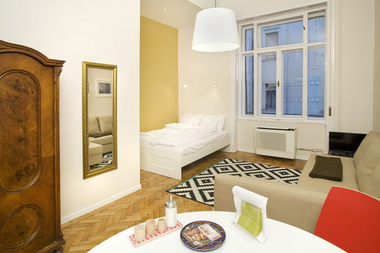 Bedroom 2, Tatra 4 Studios, Budapesti