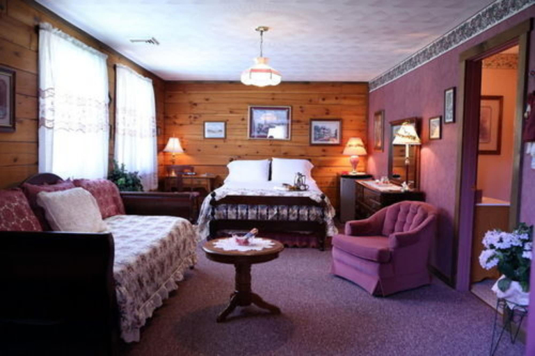 Bedroom 3, Berry Patch Bed and Breakfast, Lebanon