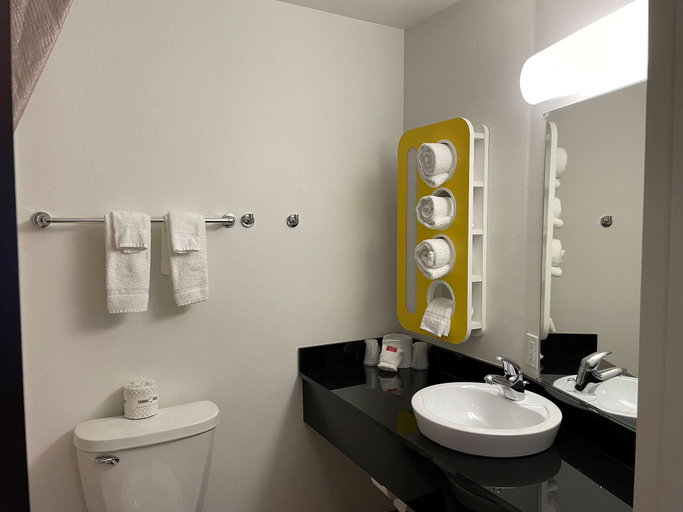 Bathroom 5, Baymont by Wyndham Williston, Williams
