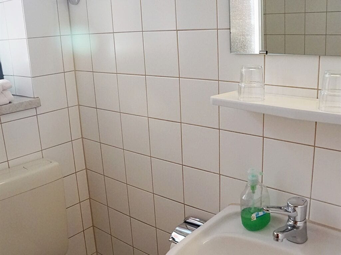 Bathroom 5, Restaurant und Pension Zur Wildgans, Altmarkkreis Salzwedel