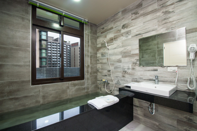 Bathroom 3, Yixiang Spring Travel, Yilan