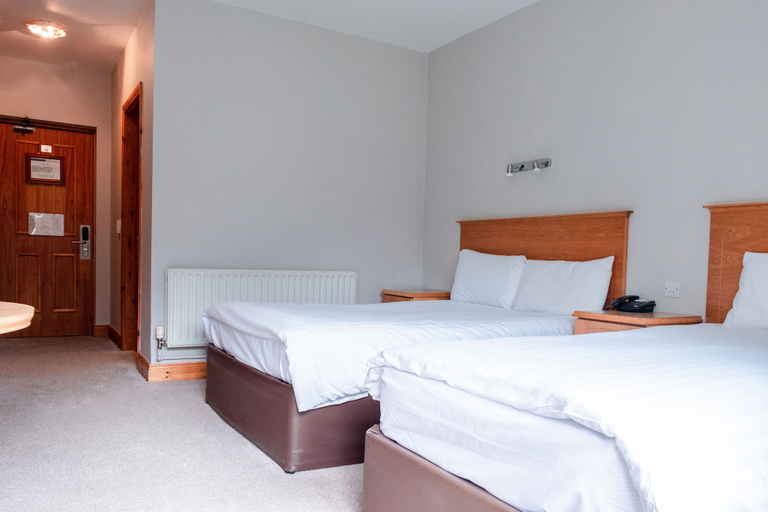 Bedroom 4, Woodenbridge Lodge