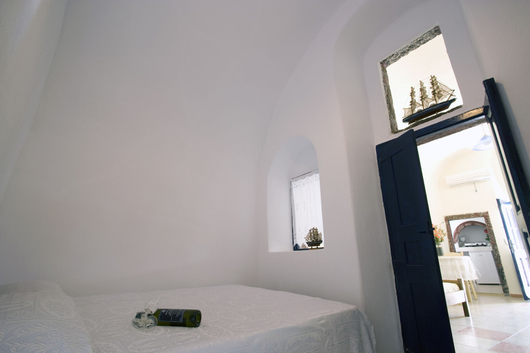 Bedroom 3, Fotinos Houses, South Aegean