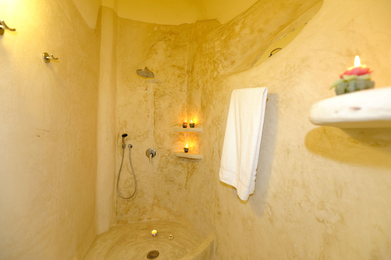 Bathroom 4, Tsakanos Sirma, South Aegean