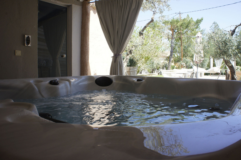 Bathroom 5, Le Mas de Cotignac, Var