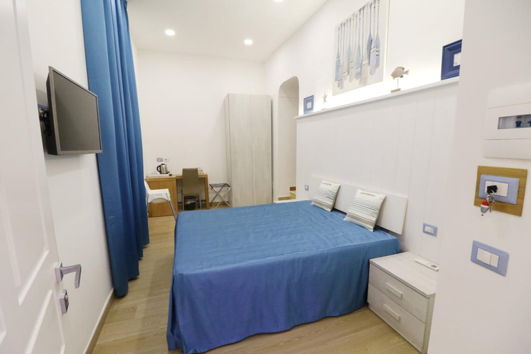 Bedroom 2, Antica Capri B&B, Napoli