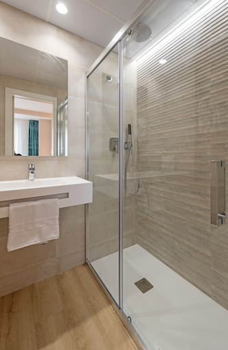 Bathroom 4, Hostal La Lonja, Alicante