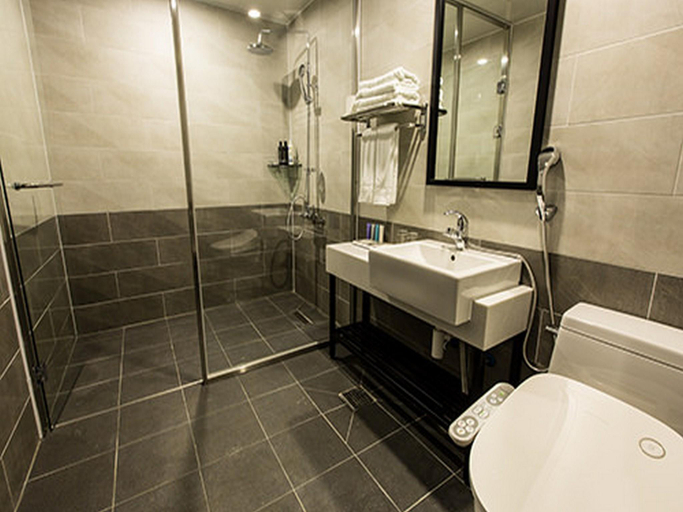 Bathroom, The Petel Premium Suite, Haeundae
