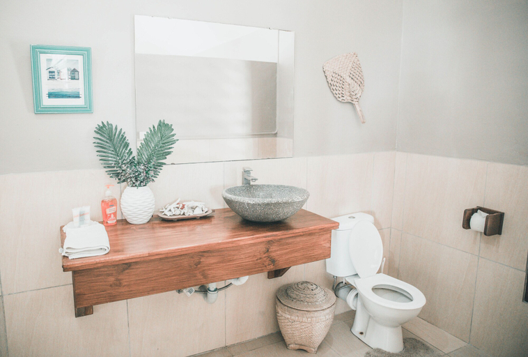 Bathroom 4, Le Life Resort, North Efate