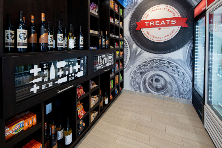 Food & Drinks 5, Hampton Inn & Suites Gilroy, Santa Clara