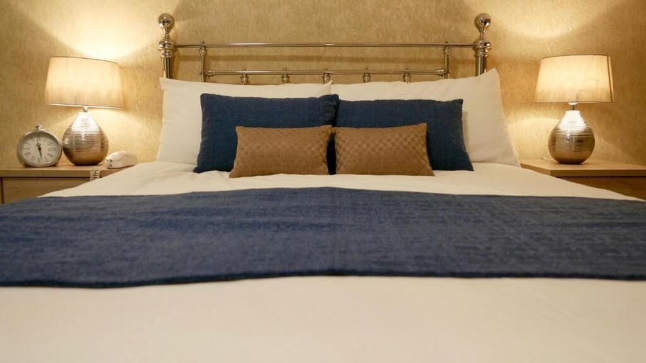 Bedroom 2, Trivelles Belforte Hotel, Trafford