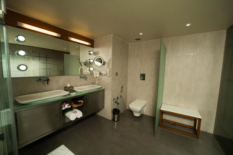 Bathroom 5, The Gold Beach Resort, Daman