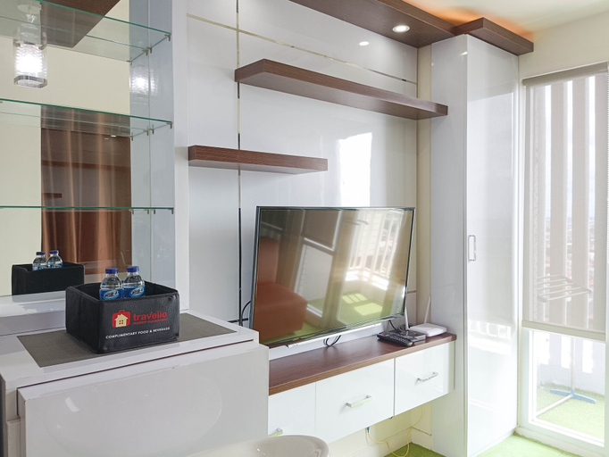 Others 3, Comfort 1BR at Vida View Makassar Apartment By Travelio, Makassar