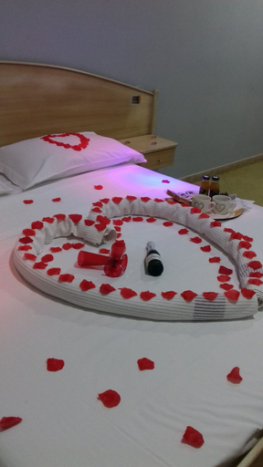 Bedroom 4, Hotel LePinède, Napoli