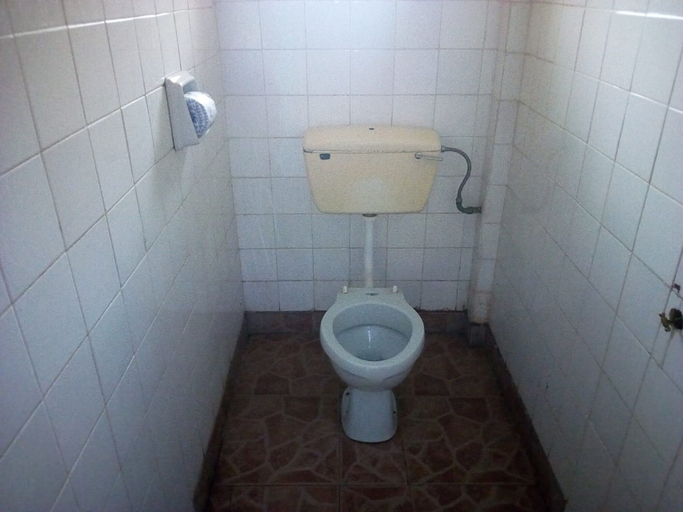 Bathroom 3, Silent Lodge, Othaya