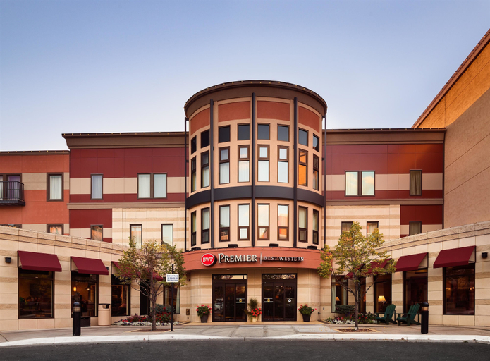 Exterior & Views