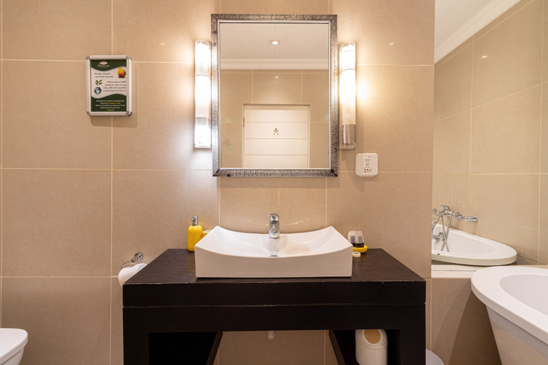 Bathroom 3, Boardwalk Lodge - self-catering, Eden