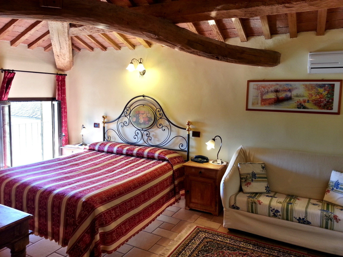 Bedroom 2, Hotel Antico Casale, Ferrara