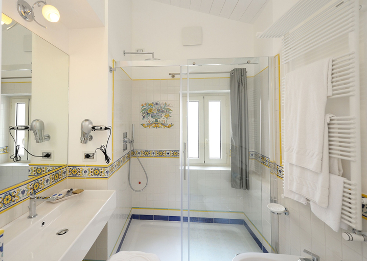 Bathroom 4, Boutique Gimagi, Salerno