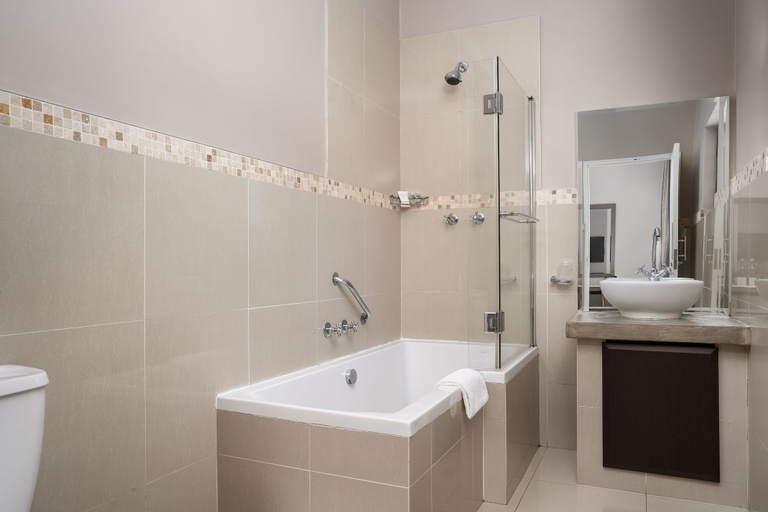 Bathroom 3, Premier Resort Sani Pass, Sisonke