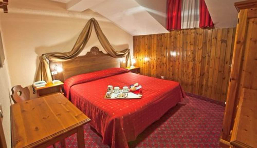Bedroom 3, Courmayeur, Aosta