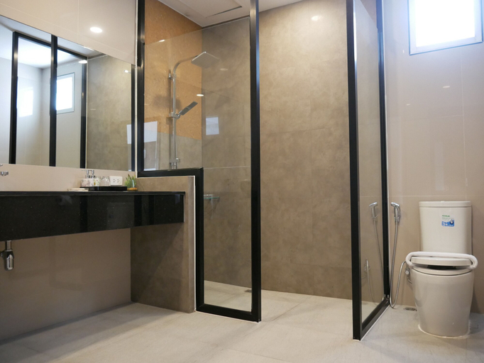 Bathroom 4, Blu Hotel Nakhon Phanom, Muang Nakhon Phanom