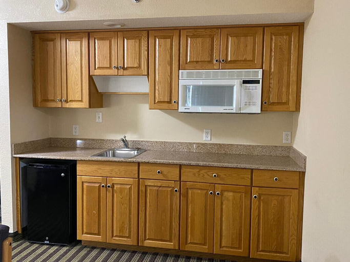 Others 5, American Inn and Suites, Dubuque