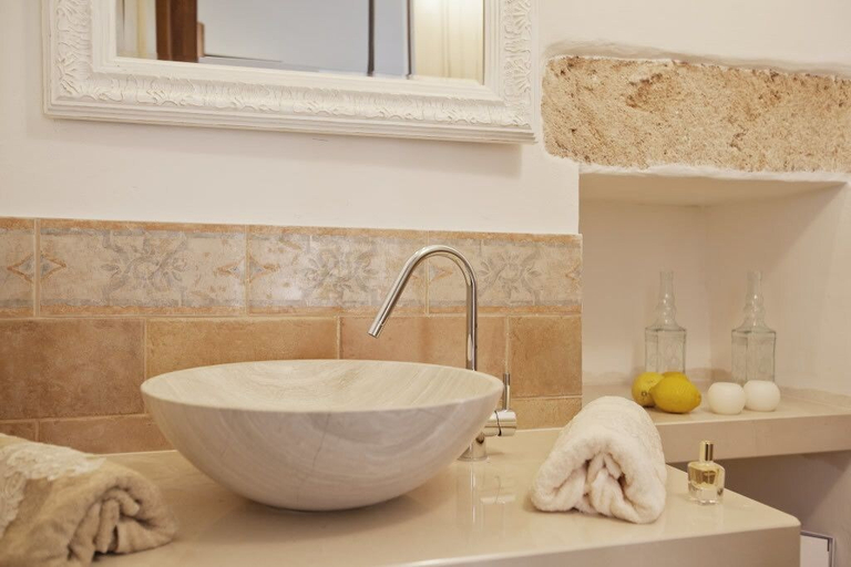 Bathroom 3, Masseria Cisternella, Lecce