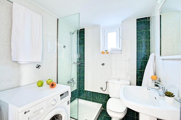 Bathroom 4, Villa di Giorgio Heated Pool, Crete