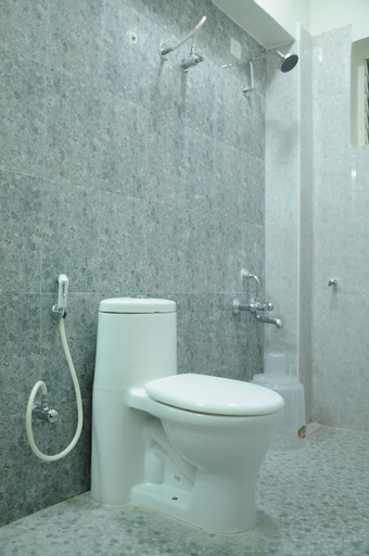 Bathroom 4, Cinnamon Residency, Bangalore