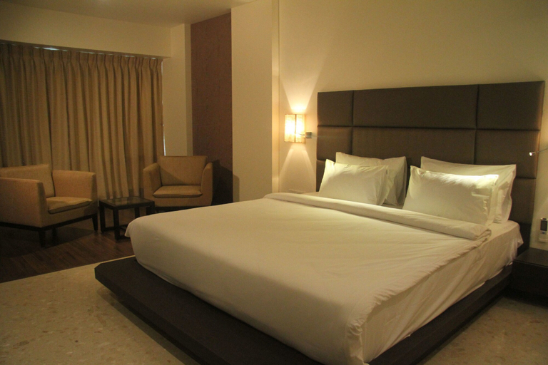Bedroom 3, Hotel Beacon T2, Mumbai Suburban
