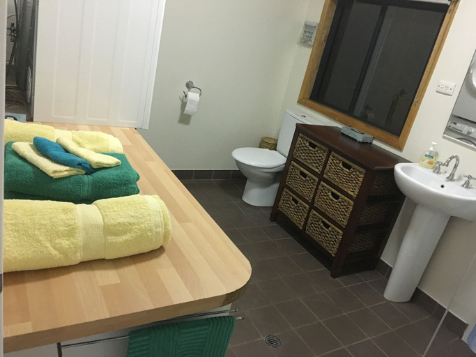 Bathroom 3, Jarrah Glen Cabins, Nannup