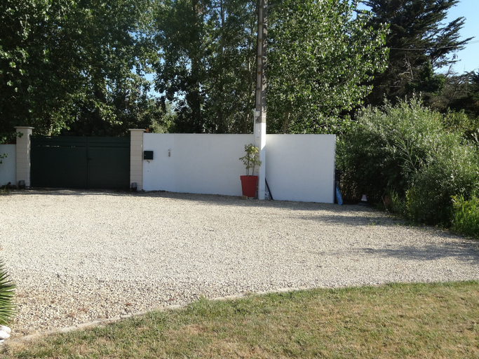 Exterior & Views 2, Chambre d'hôte Blanche Pierre B&B, Vendée