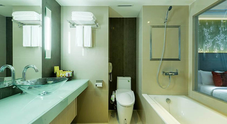 Bathroom 5, Executive Club at Windsor, Wattana