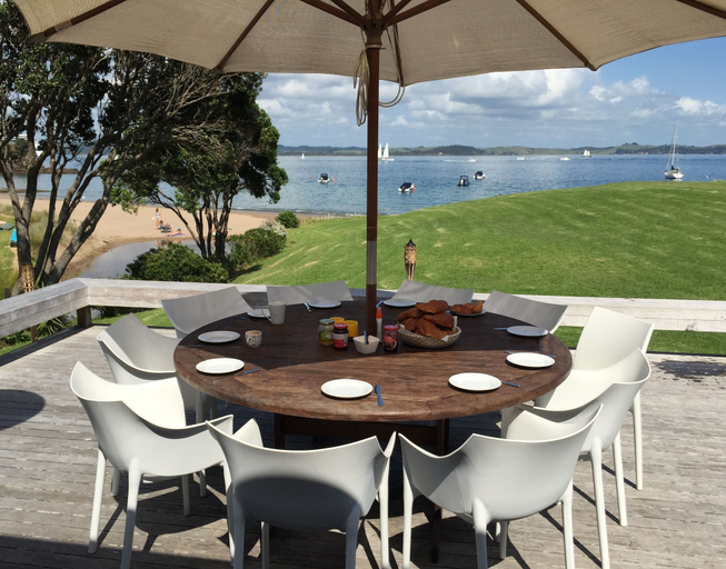 Food & Drinks 5, Beachfront Getaway, Far North