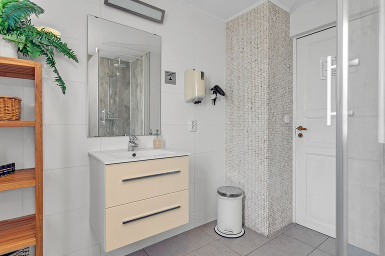 Bathroom 5, Guesthouse Vatnsholt, Villingaholtshreppur
