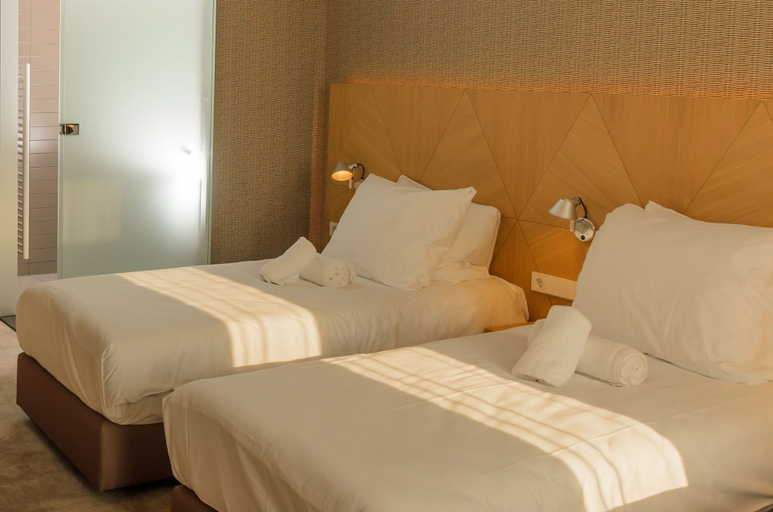 Bedroom 2, Amadi Panorama Hotel, Amsterdam