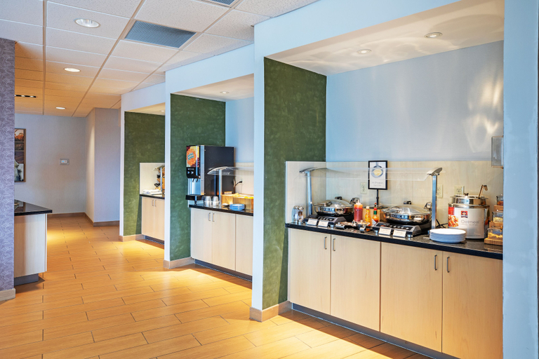 Food & Drinks 5, Fairfield by Marriott Inn & Suites Tulsa Downtown Arts District, Tulsa