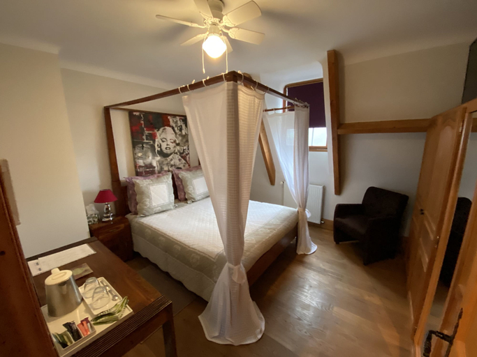 Bedroom 3, Les Plantous de Severo, Dordogne
