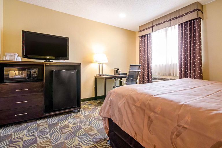 Bedroom 4, Quality Inn & Suites Glenmont - Albany South, Albany