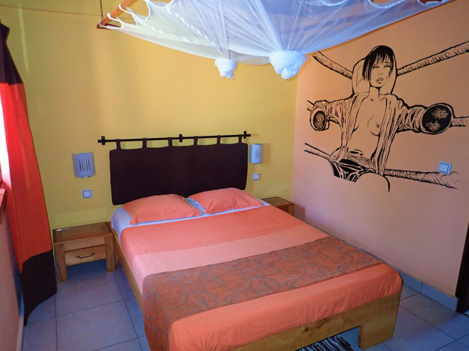 Bedroom 3, Trecicogne, Menabe