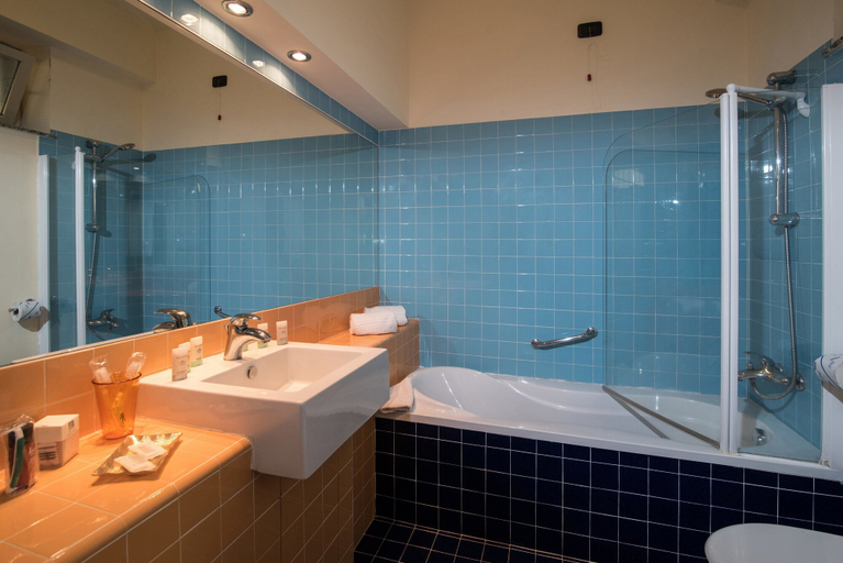 Bathroom 5, Hotel Avalon Sikanì, Messina