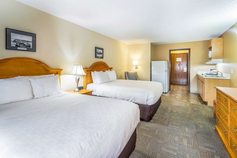 Bedroom 4, Clarion Hotel Suites Fairbanks, Fairbanks North Star