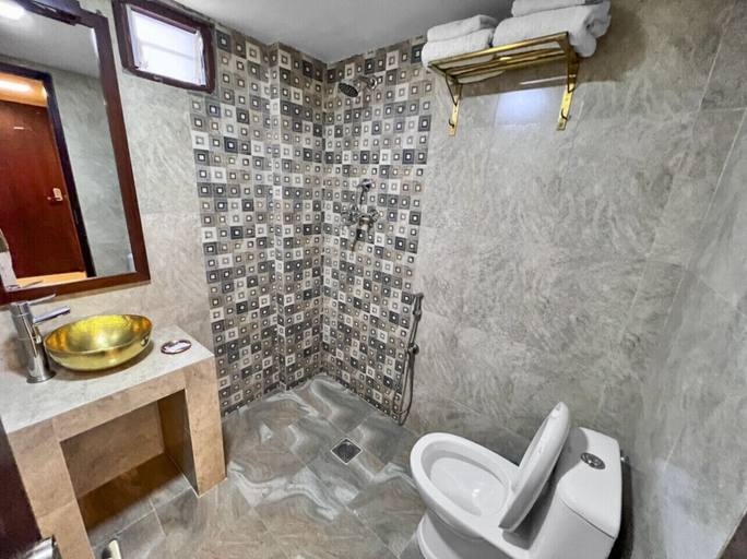 Bathroom 4, Sabila Boutique Hotel, Bagmati