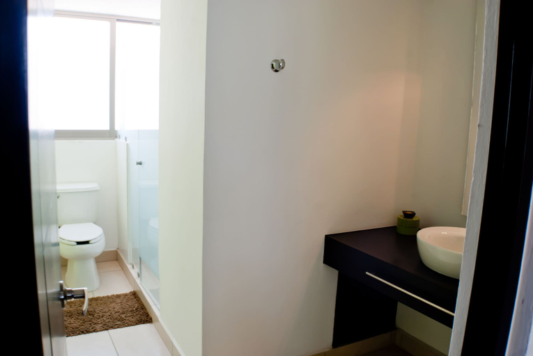 Bathroom 4, Ramada by Wyndham Acapulco Hotel & Suites, Acapulco de Juárez