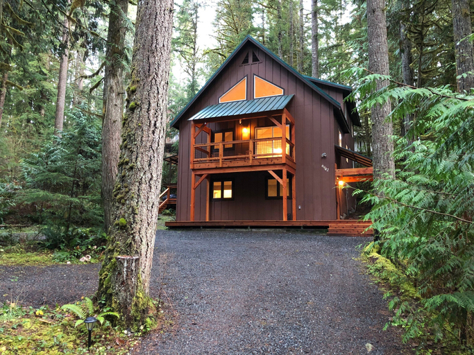 Exterior & Views 2, 69SL - Upscale - Hot Tub - Wi-Fi - BBQ - Sleeps 8, Whatcom