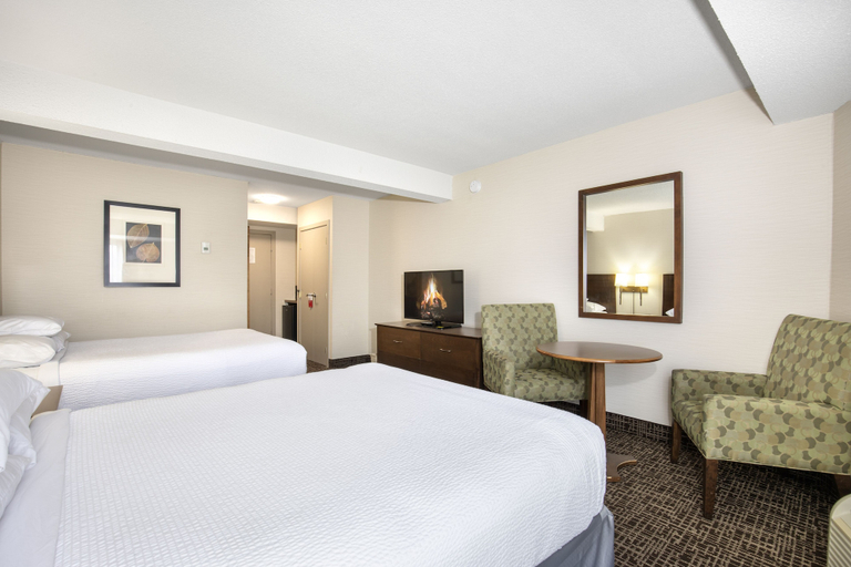 Bedroom 3, Ramada by Wyndham Kamloops, Thompson-Nicola