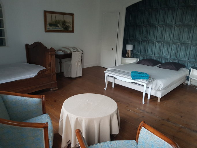 Bedroom 3, Château de Champblanc, Charente