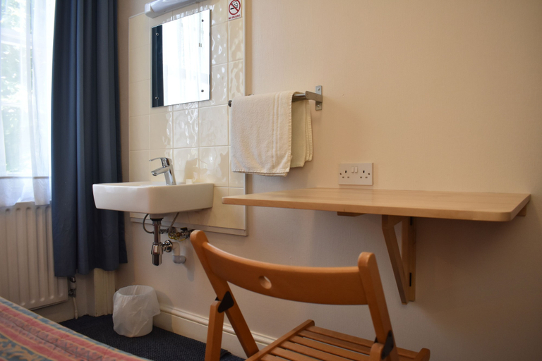 Bathroom 4, MacDonald, London